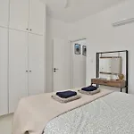 Mycyprusstay - Jo's Cosy 1 Bedroom * Paphos