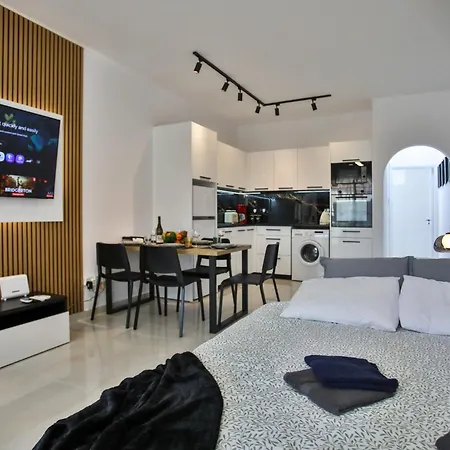 Mycyprusstay - Jo's Cosy 1 Bedroom * Paphos