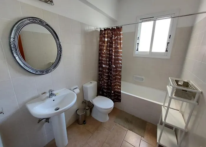 アパート Mycyprusstay - Jo's Cosy 1 Bedroom パ フォス