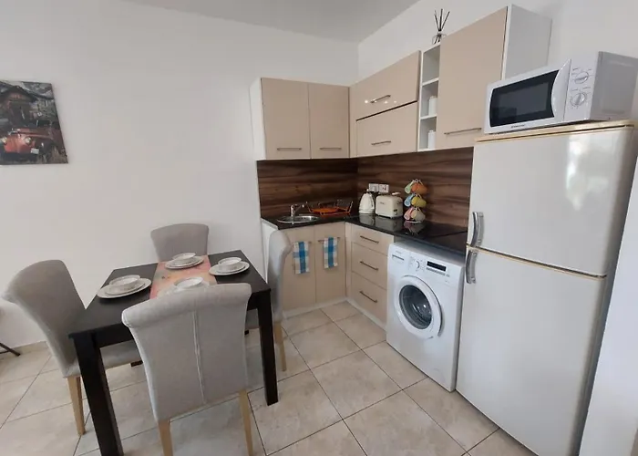 Mycyprusstay - Jo's Cosy 1 Bedroom Apartmán