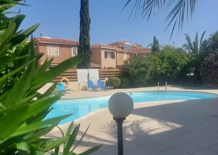 Mycyprusstay - Jo's Cosy 1 Bedroom * Paphos